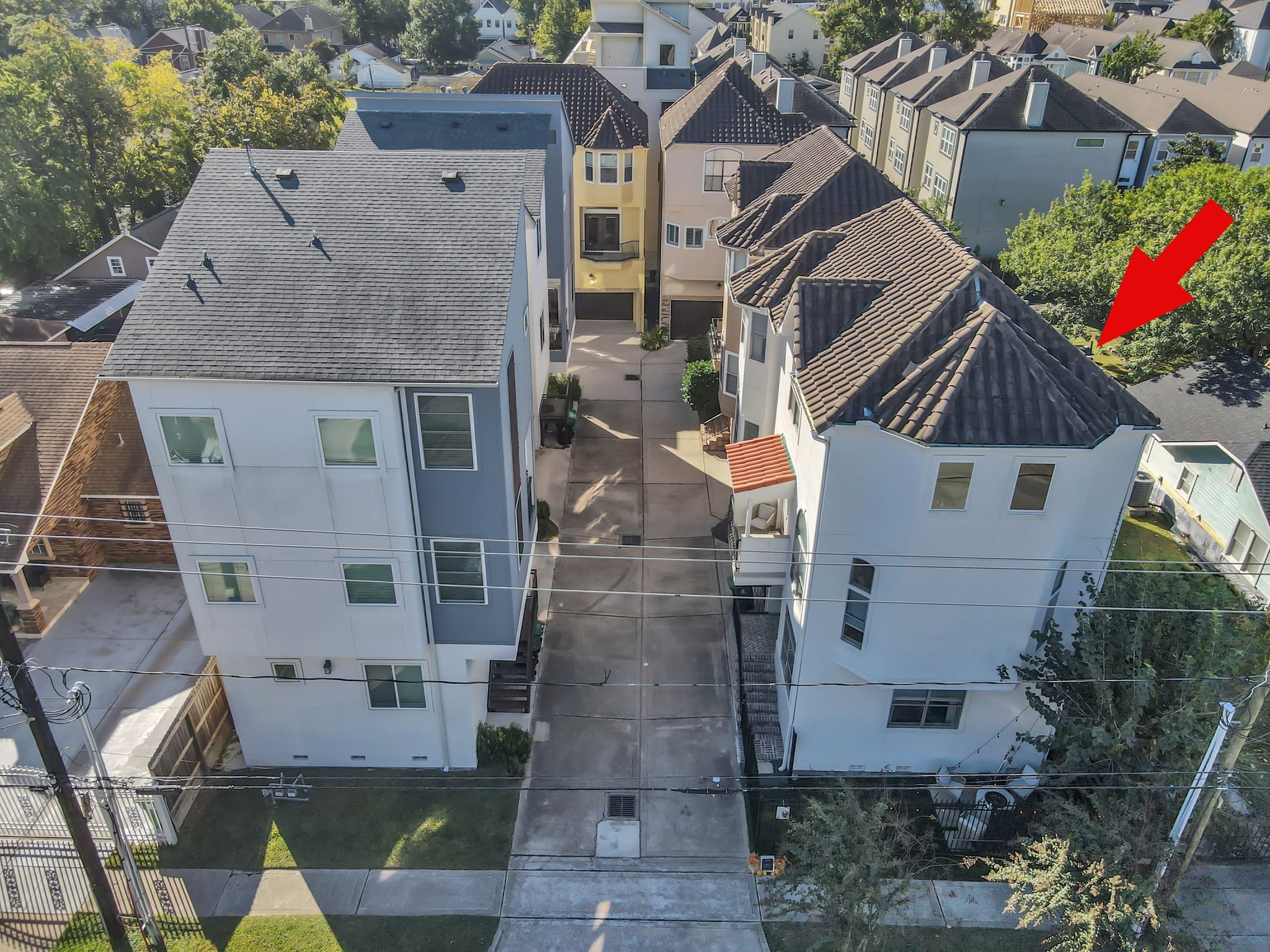 1328 West 23rd Street, Unit A Houston, TX 77008 - Photo 25 of 28 an aerial view of a house