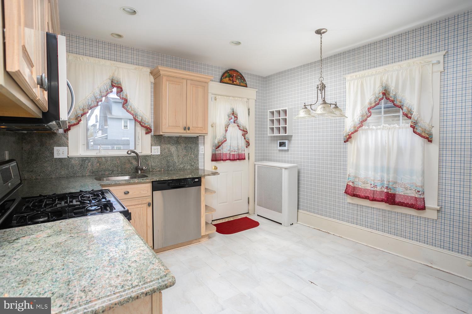 804 Klockner Road Trenton, NJ 08619 - Photo 9 of 26