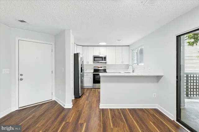 $394,900 | 1504 Summerchase Court, Unit D, Reston, VA 20194