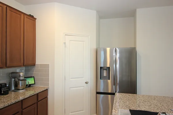 $2,100 | 5010 Dalton Bend, Converse, TX 78109