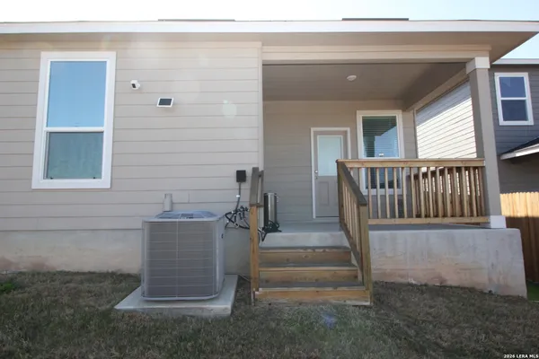 $2,100 | 5010 Dalton Bend, Converse, TX 78109