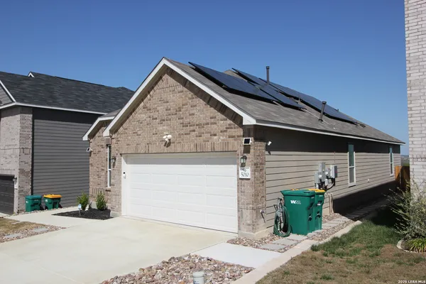 $2,100 | 5010 Dalton Bend, Converse, TX 78109
