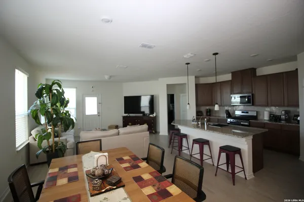 $2,100 | 5010 Dalton Bend, Converse, TX 78109