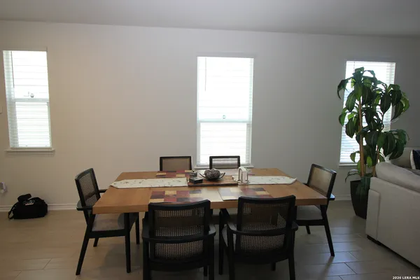 $2,100 | 5010 Dalton Bend, Converse, TX 78109