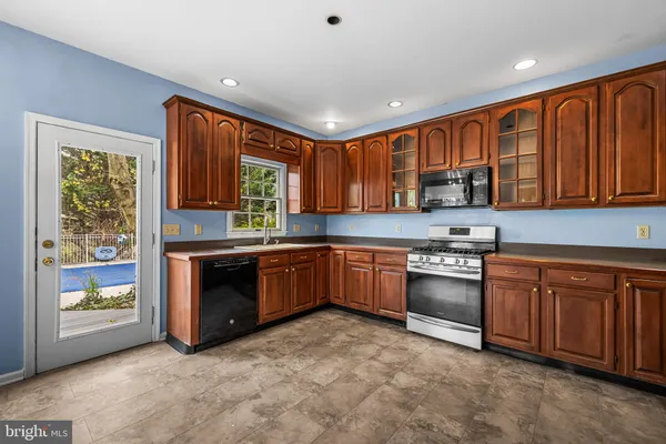 $599,925 | 360 Dew Drop Road, York, PA 17402