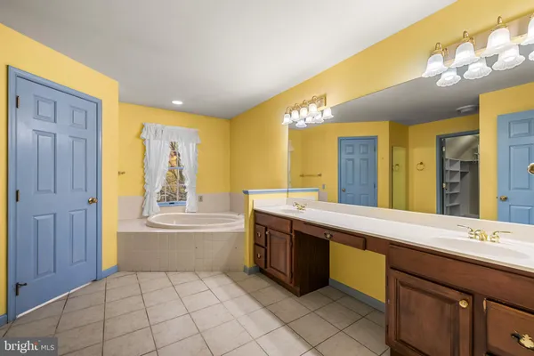 $599,925 | 360 Dew Drop Road, York, PA 17402