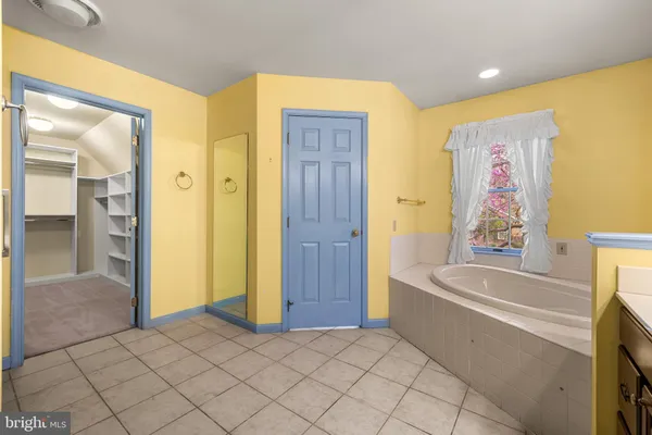 $599,925 | 360 Dew Drop Road, York, PA 17402