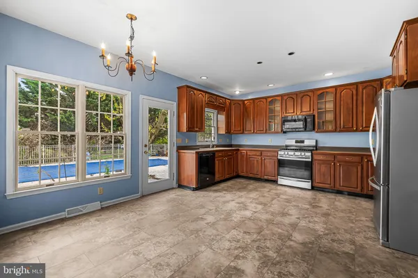$599,925 | 360 Dew Drop Road, York, PA 17402