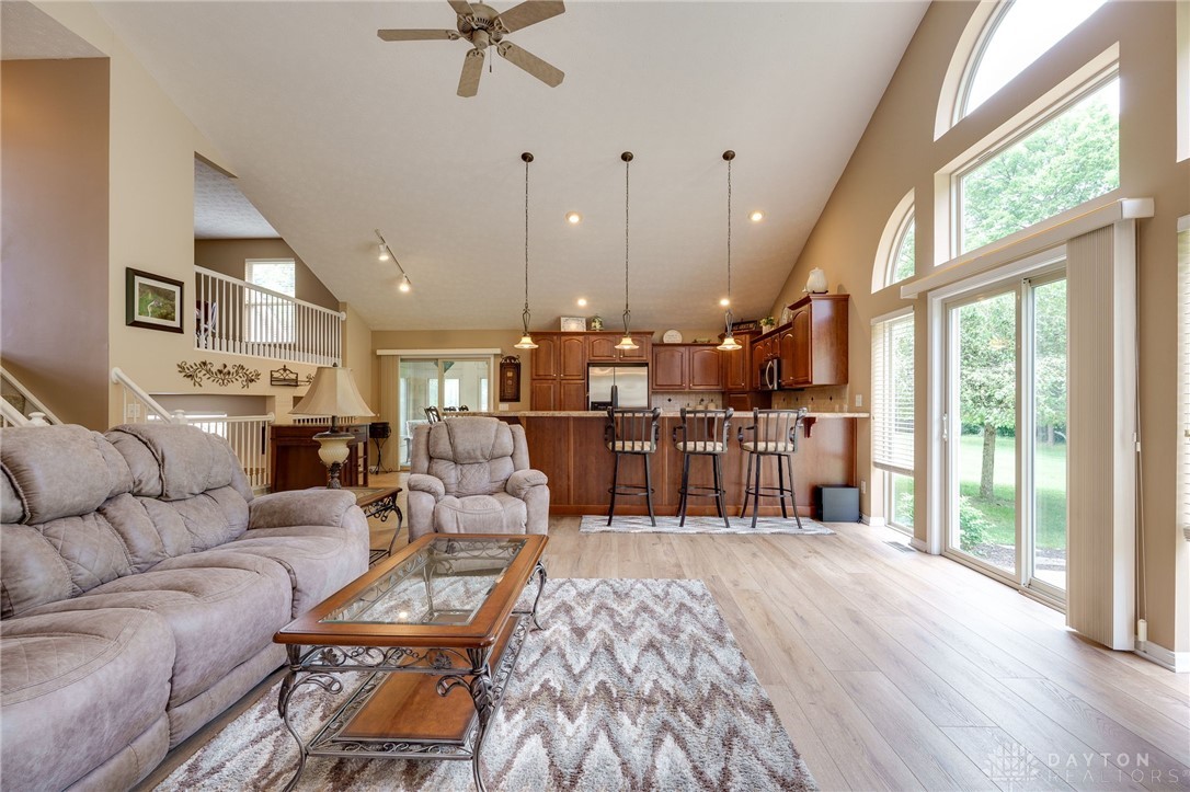 3959 Centerville Road Bellbrook, OH 45305 - Photo 17 of 67