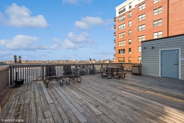 1503 South State Street, Unit 506 Chicago, IL 60605 - Photo 15 of 16 an outdoor view with a sitting space
