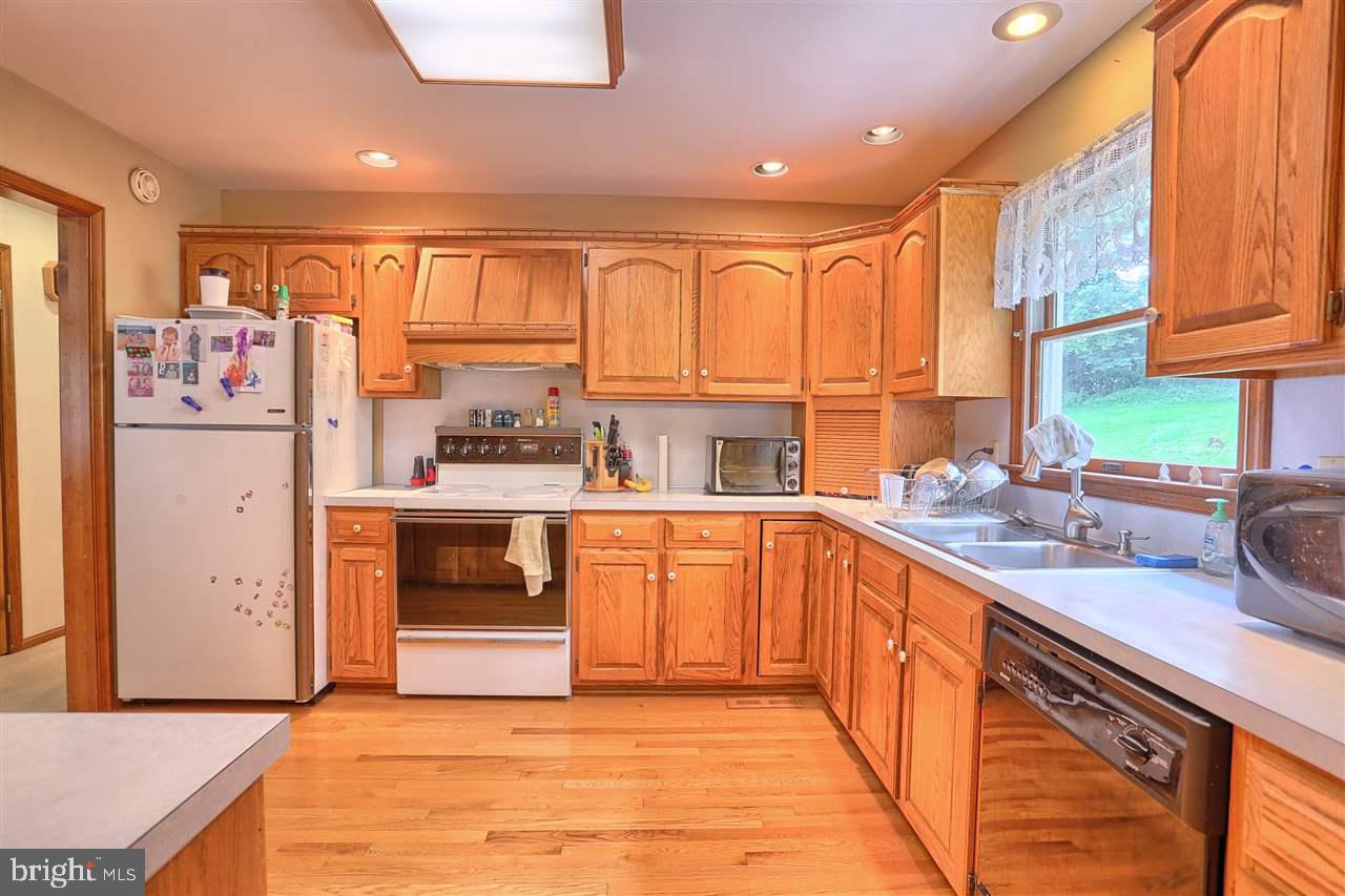 220 Springfield Road Newville, PA 17241 - Photo 5 of 21 Gallery Image 5