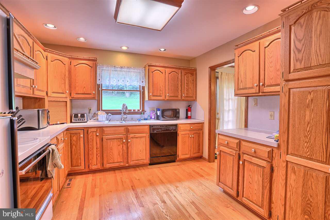 220 Springfield Road Newville, PA 17241 - Photo 6 of 21 Gallery Image 6