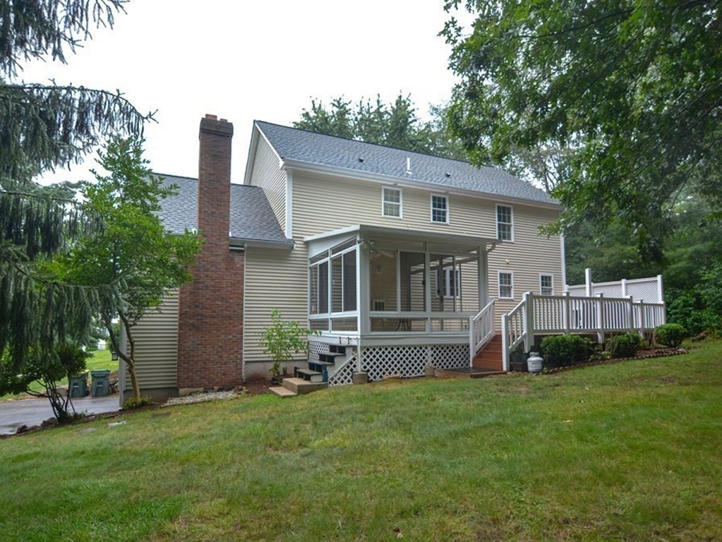 12 Innkeeper Road Franklin, MA 02038 - Photo 4 of 42 Gallery Image 4