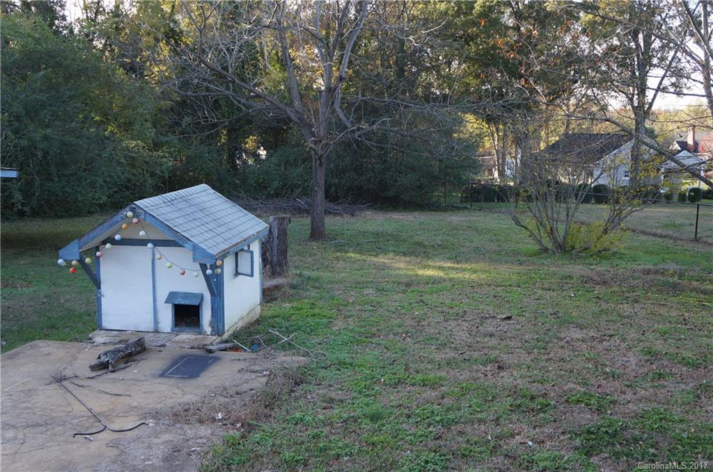 604 Banks Street Fort Mill, SC 29715 - Photo 13 of 16 a view of a house with a yard