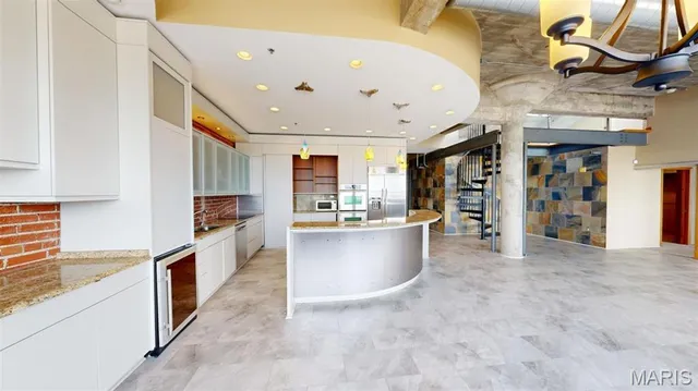 $3,350 | 1635 Washington Avenue, Unit 912, St. Louis, MO 63103