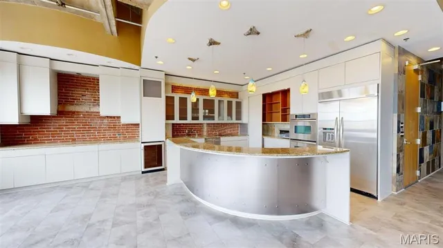 $3,350 | 1635 Washington Avenue, Unit 912, St. Louis, MO 63103