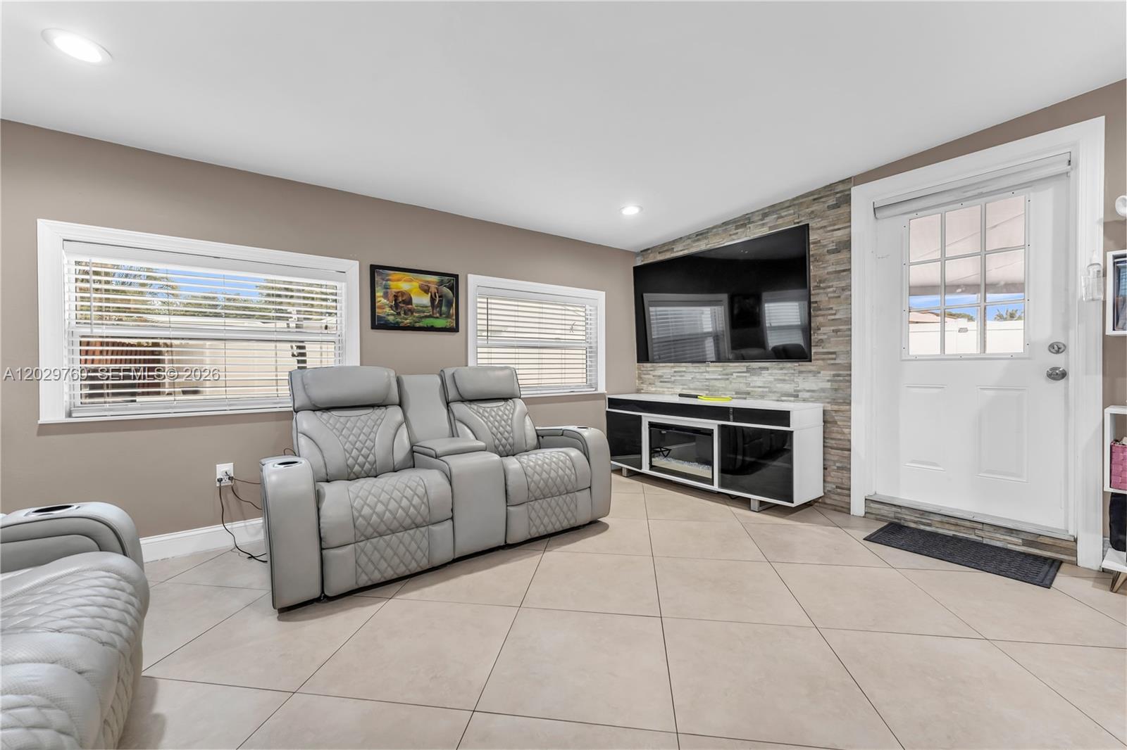 1721 Southwest 87th Terrace Miramar, FL 33025 - Photo 15 of 30