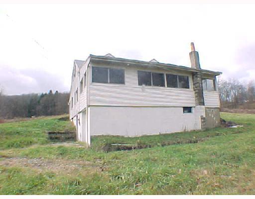 318 Baileys Run Road Tarentum, PA 15084 - Photo 2 of 3 Exterior Front.