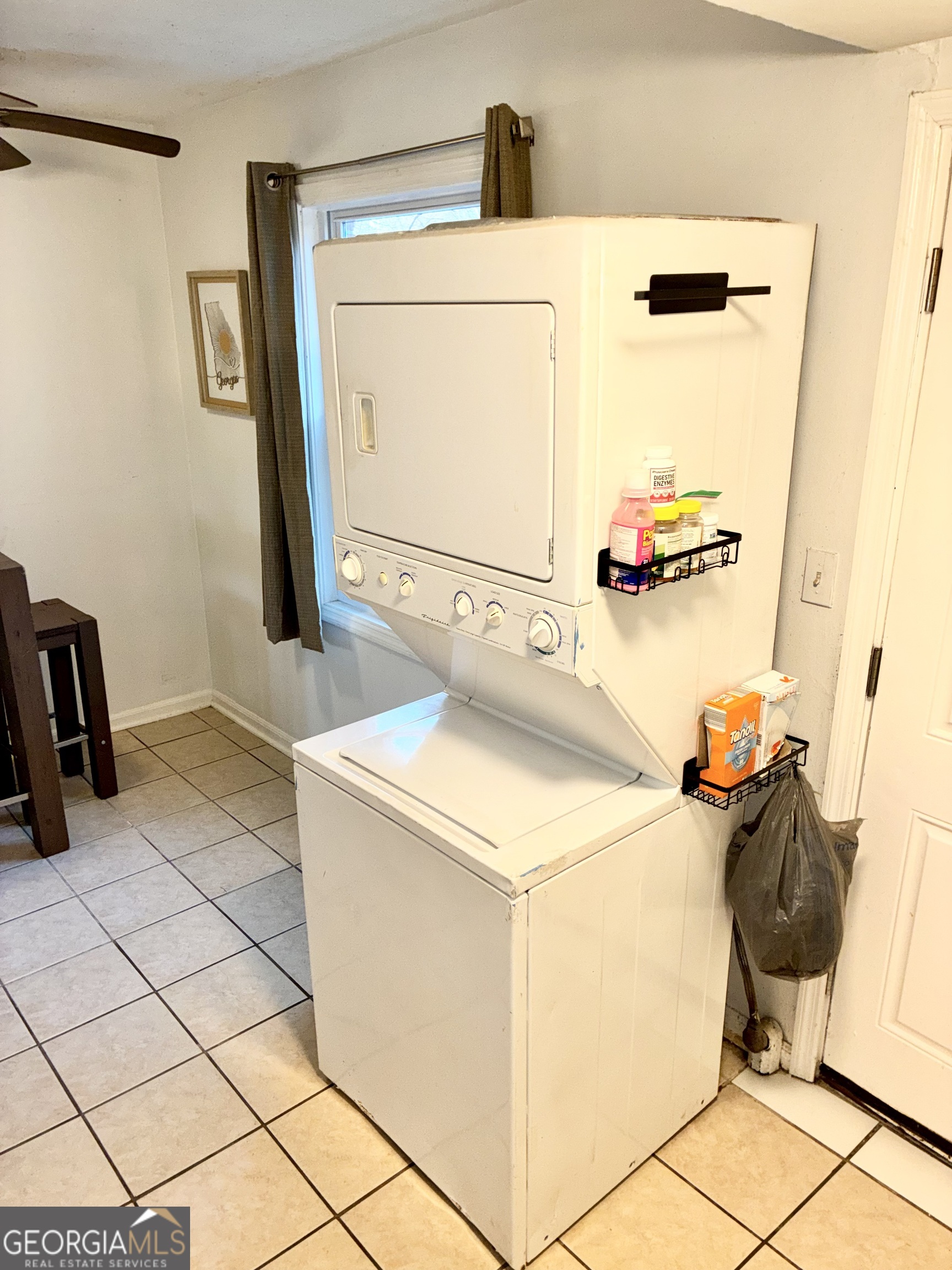 1859 Williams Avenue East Point, GA 30344 - Photo 7 of 20 a utility room with dryer and washer