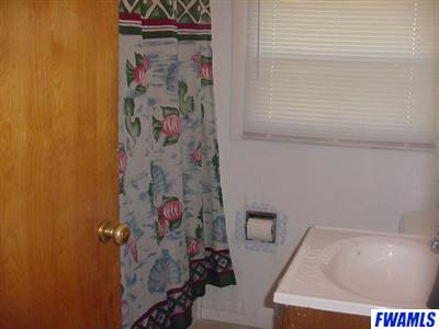 4725 Ridgelane Drive Fort Wayne, IN 46804 - Photo 6 of 10