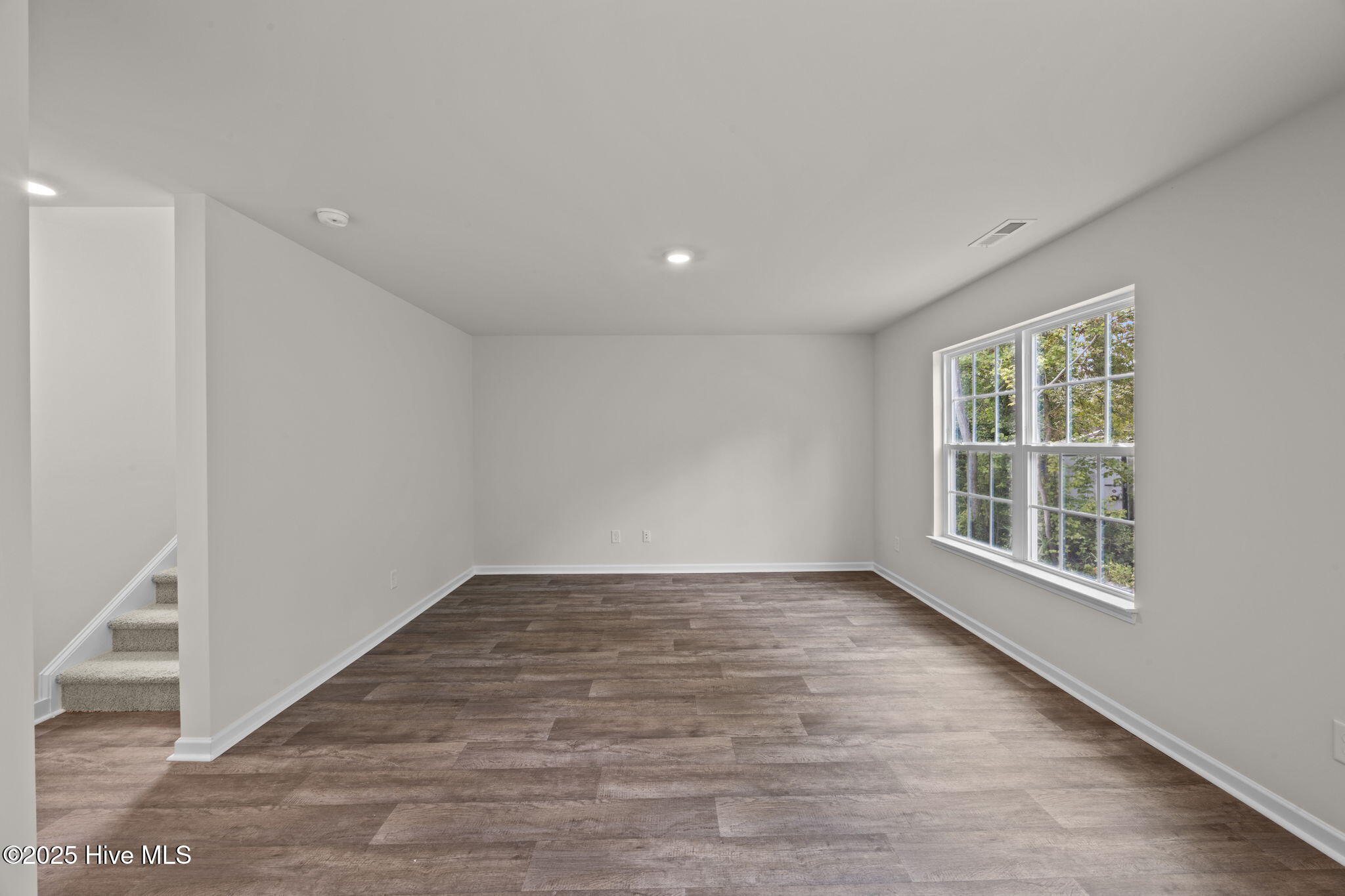 4016 Emerald View New Bern, NC 28560 - Photo 10 of 43 11-web-or-mls-0C0A1036