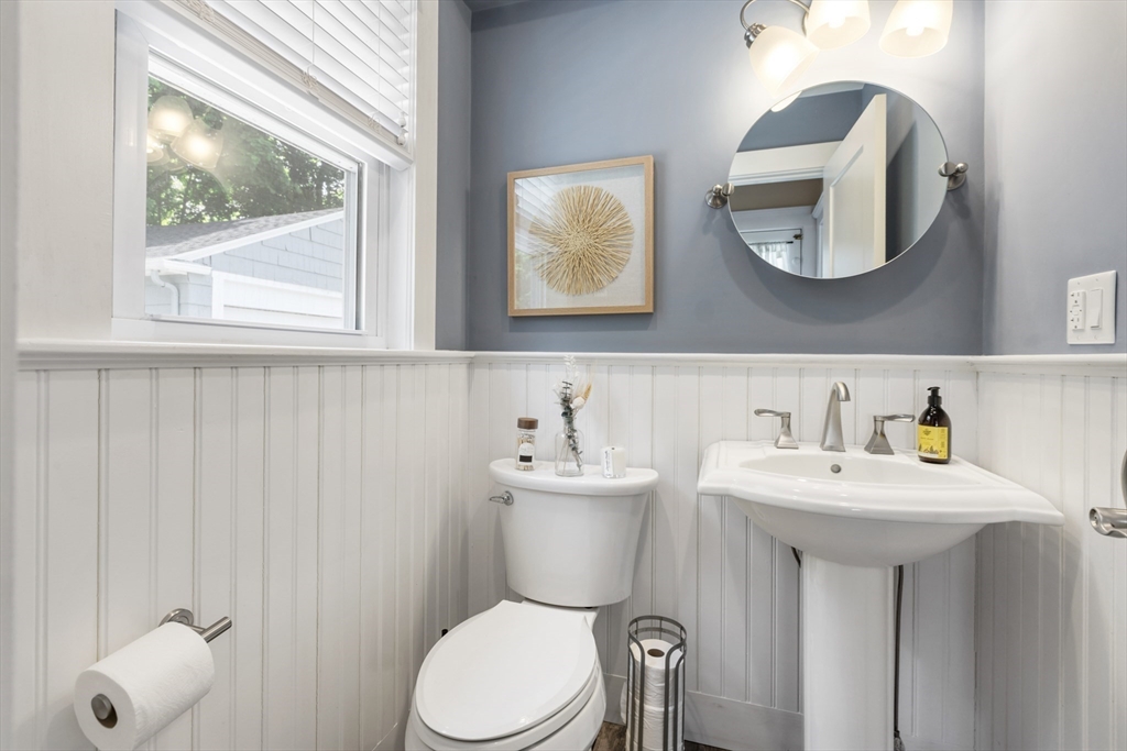 46 Alton Road Quincy, MA 02169 - Photo 11 of 23 Gallery Image 11