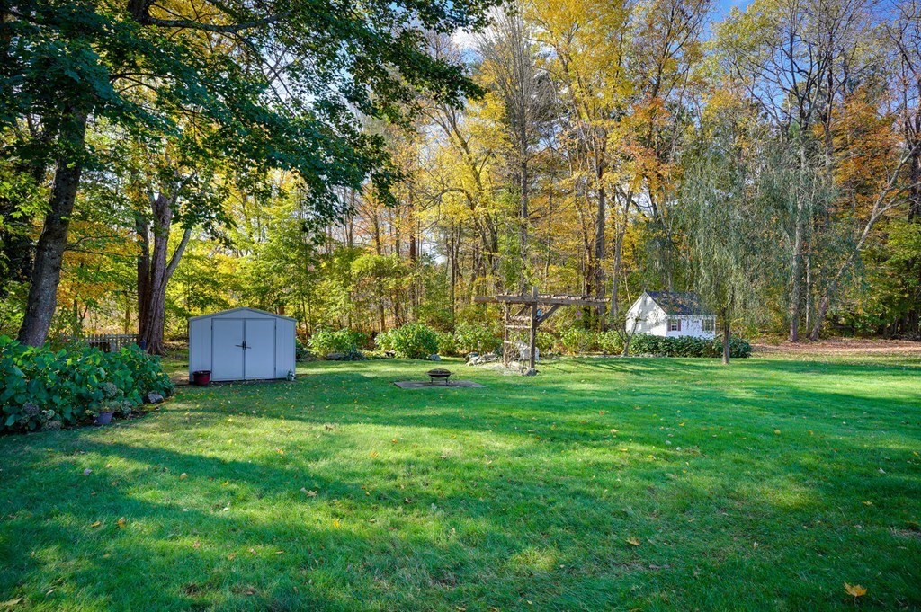 21 Temi Road Hudson, MA 01749 - Photo 3 of 37