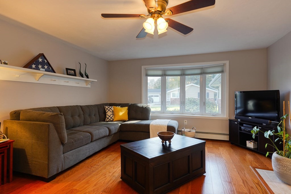 21 Temi Road Hudson, MA 01749 - Photo 5 of 37