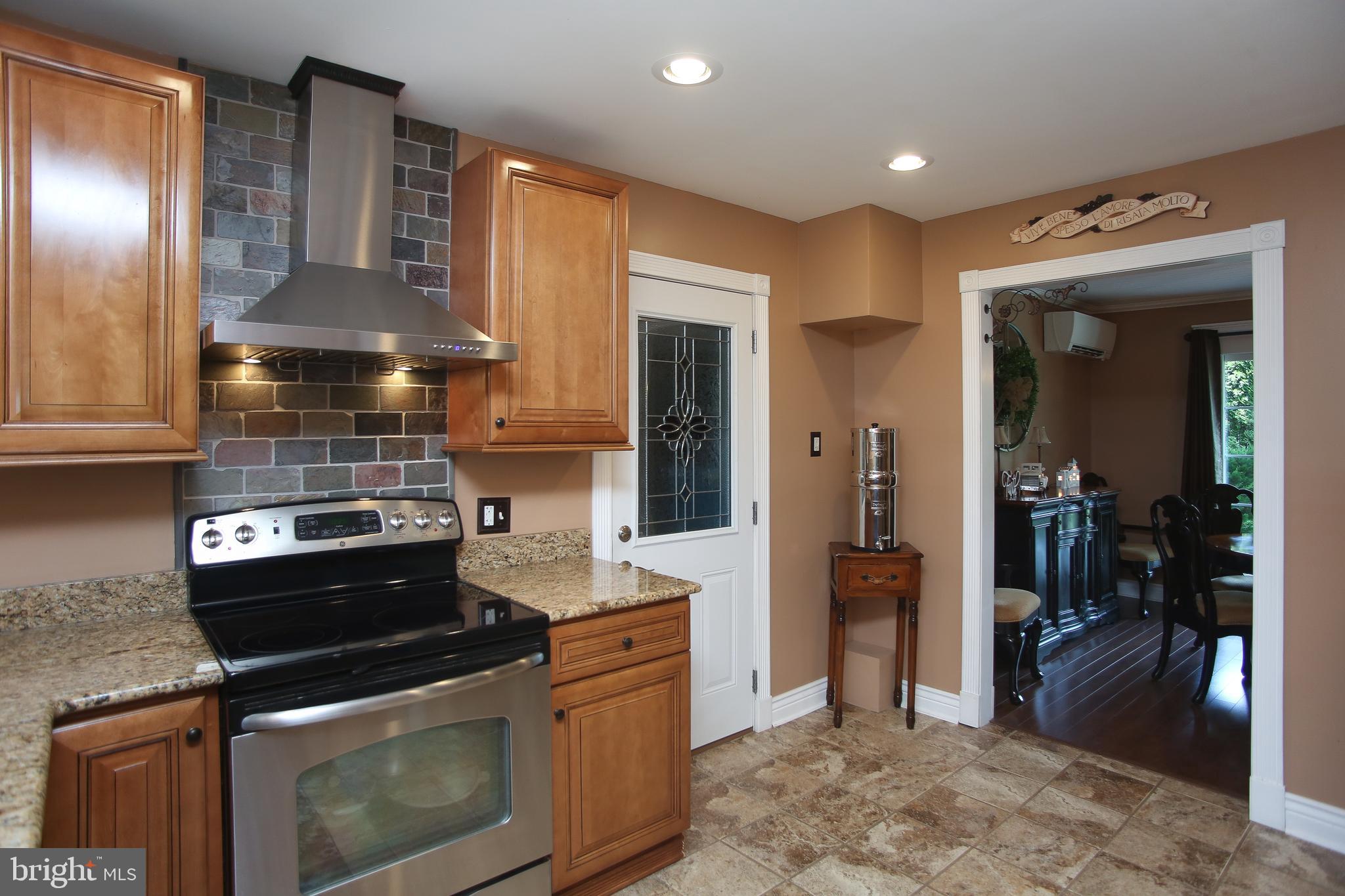23 Hilltop Road Levittown, PA 19056 - Photo 12 of 26 Gallery Image 12