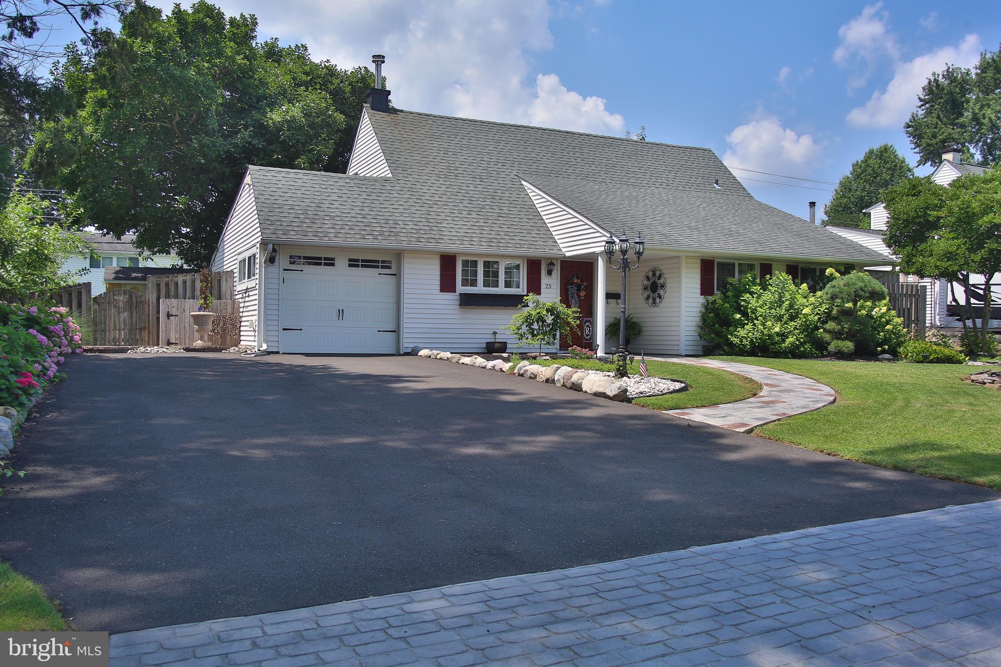 23 Hilltop Road Levittown, PA 19056 - Photo 3 of 26 Gallery Image 3