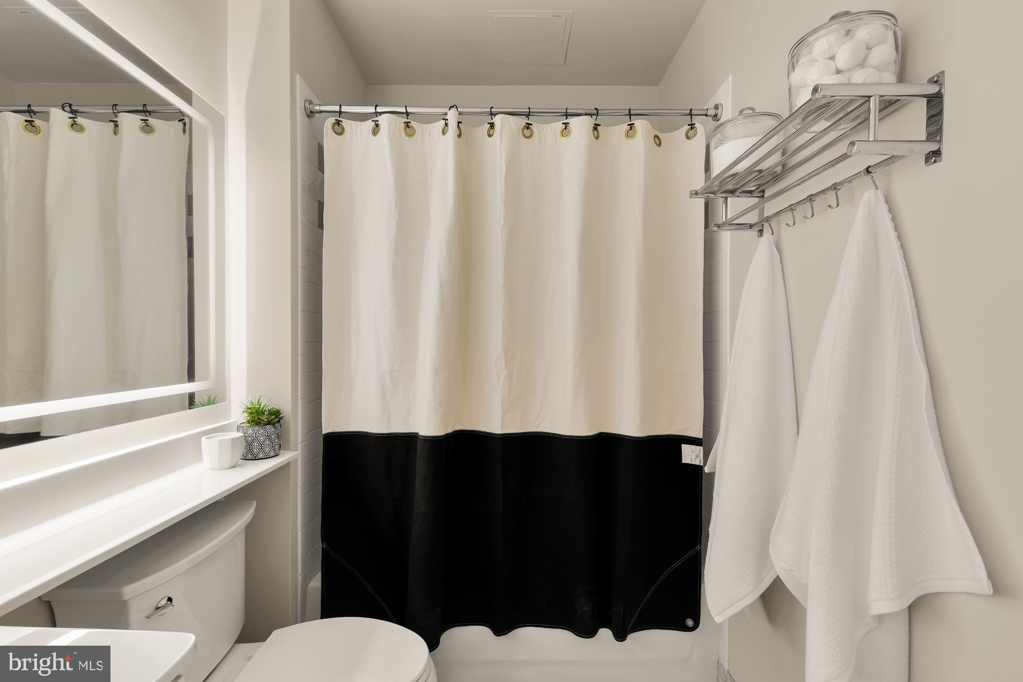 1300 N Street Northwest, Unit 809 Washington, DC 20005 - Photo 10 of 27