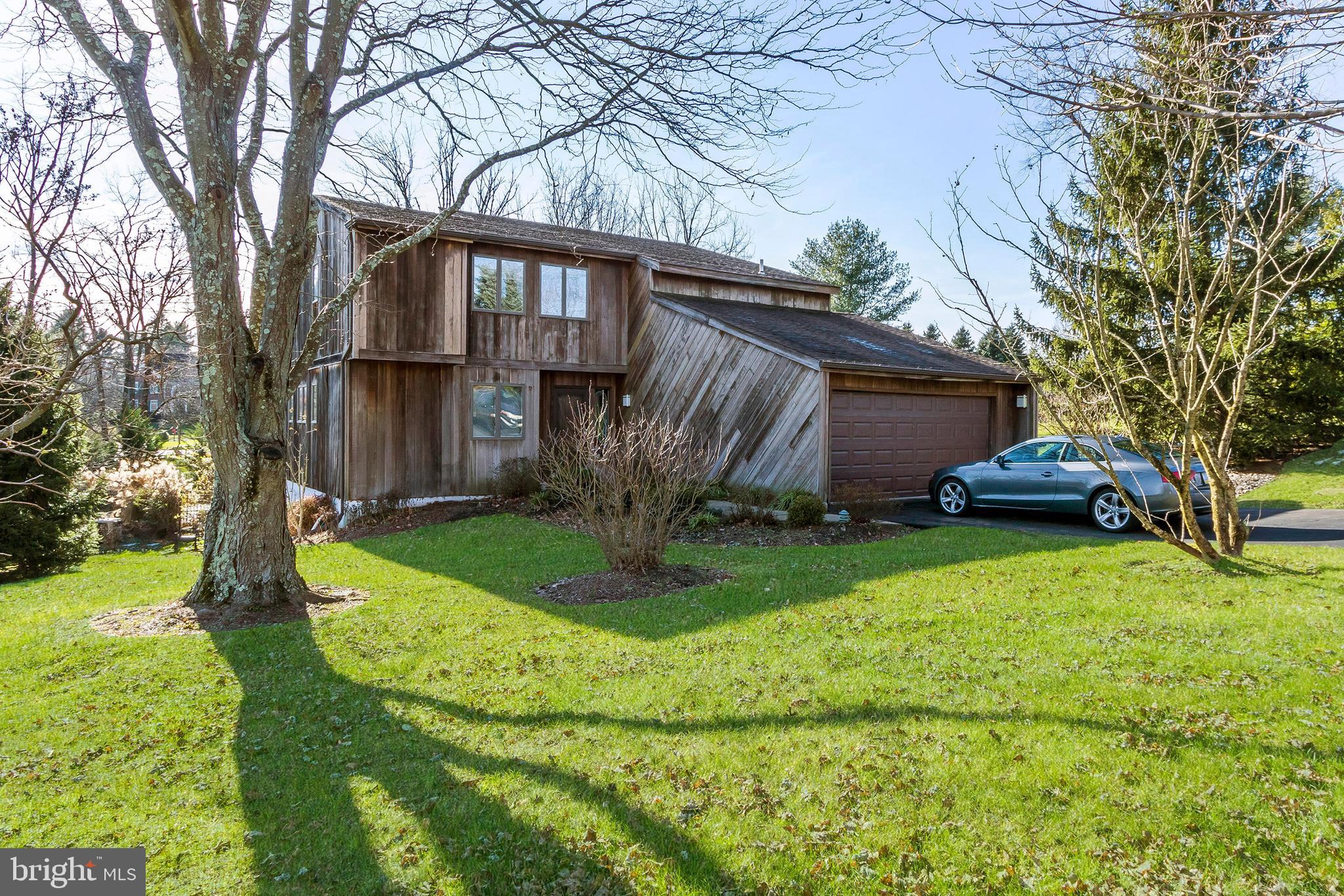 177 Firethorn Road Newtown, PA 18940 - Photo 2 of 30 Gallery Image 2