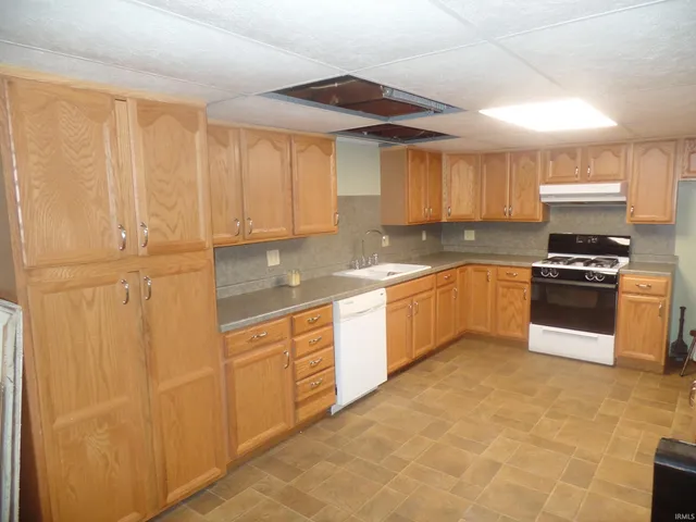 $274,500 | 10728 East Christian Church Road, Solsberry, IN 47459