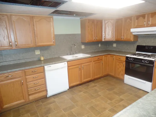 $274,500 | 10728 East Christian Church Road, Solsberry, IN 47459