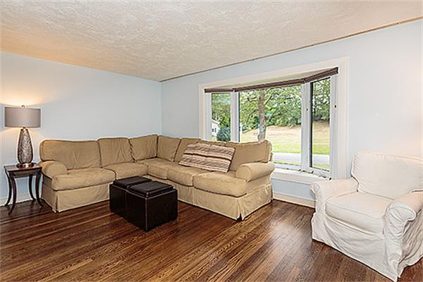 60 Dean Road Wayland, MA 01778 - Photo 3 of 18 Gallery Image 3