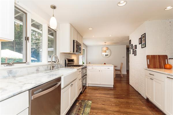 60 Dean Road Wayland, MA 01778 - Photo 5 of 18 Gallery Image 5