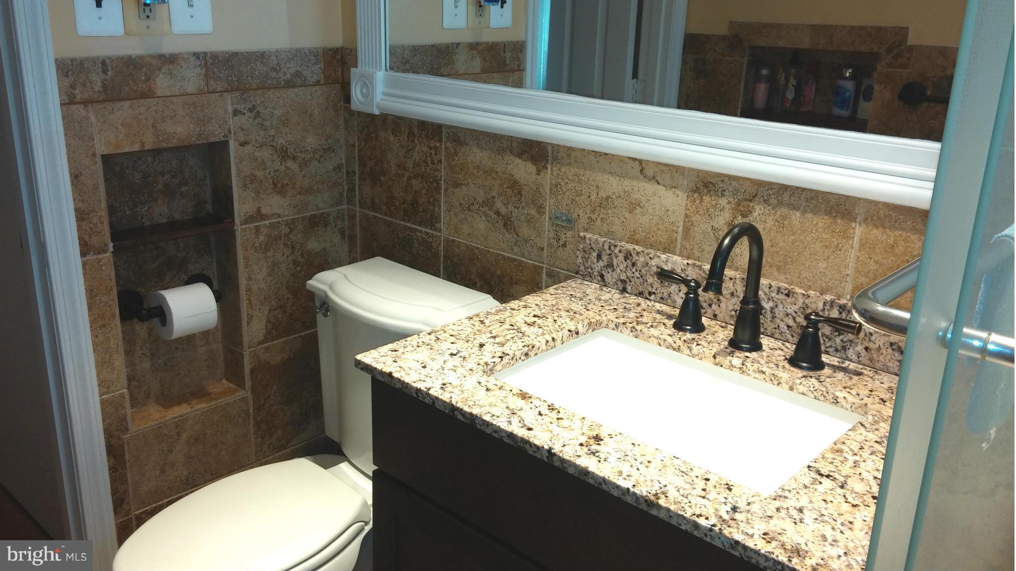 7601 Mendota Place Springfield, VA 22150 - Photo 14 of 30 Bath