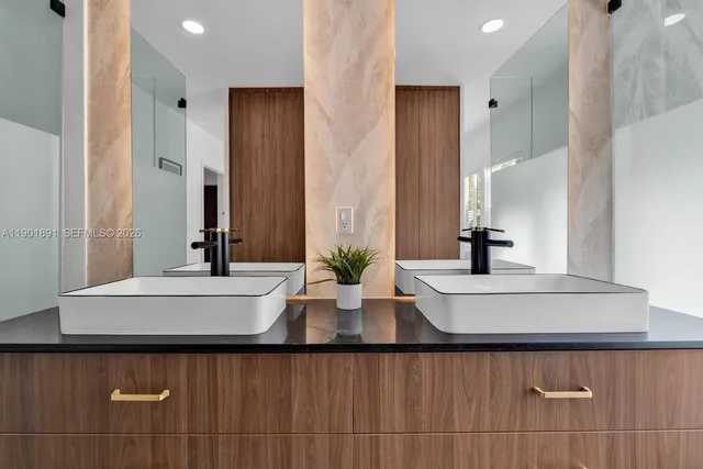 $2,190,000 | 901 Northwest 7th Street, Miami, FL 33136