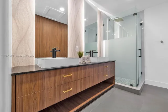 $2,190,000 | 901 Northwest 7th Street, Miami, FL 33136