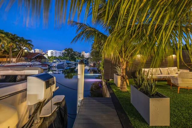 $2,190,000 | 901 Northwest 7th Street, Miami, FL 33136