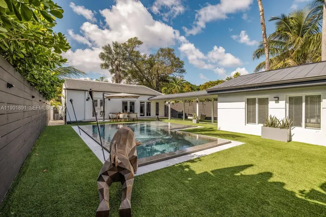 $2,190,000 | 901 Northwest 7th Street, Miami, FL 33136