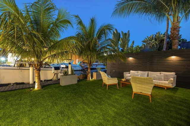 $2,190,000 | 901 Northwest 7th Street, Miami, FL 33136