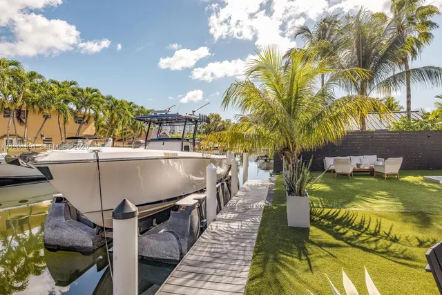 $2,190,000 | 901 Northwest 7th Street, Miami, FL 33136