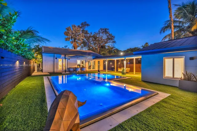 $2,190,000 | 901 Northwest 7th Street, Miami, FL 33136