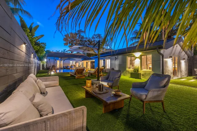 $2,190,000 | 901 Northwest 7th Street, Miami, FL 33136