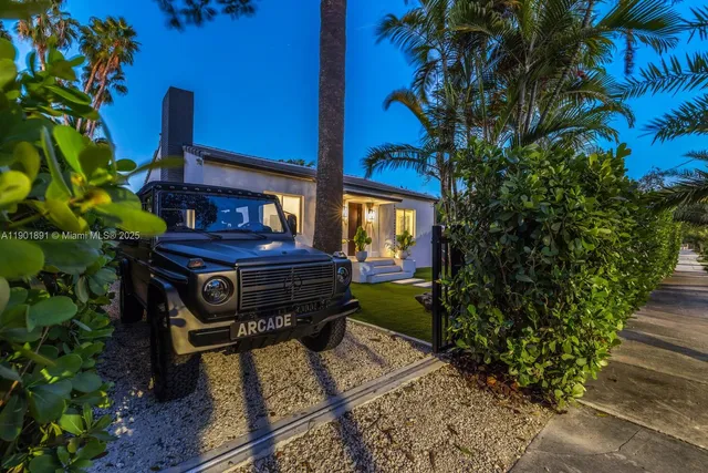 $2,190,000 | 901 Northwest 7th Street, Miami, FL 33136