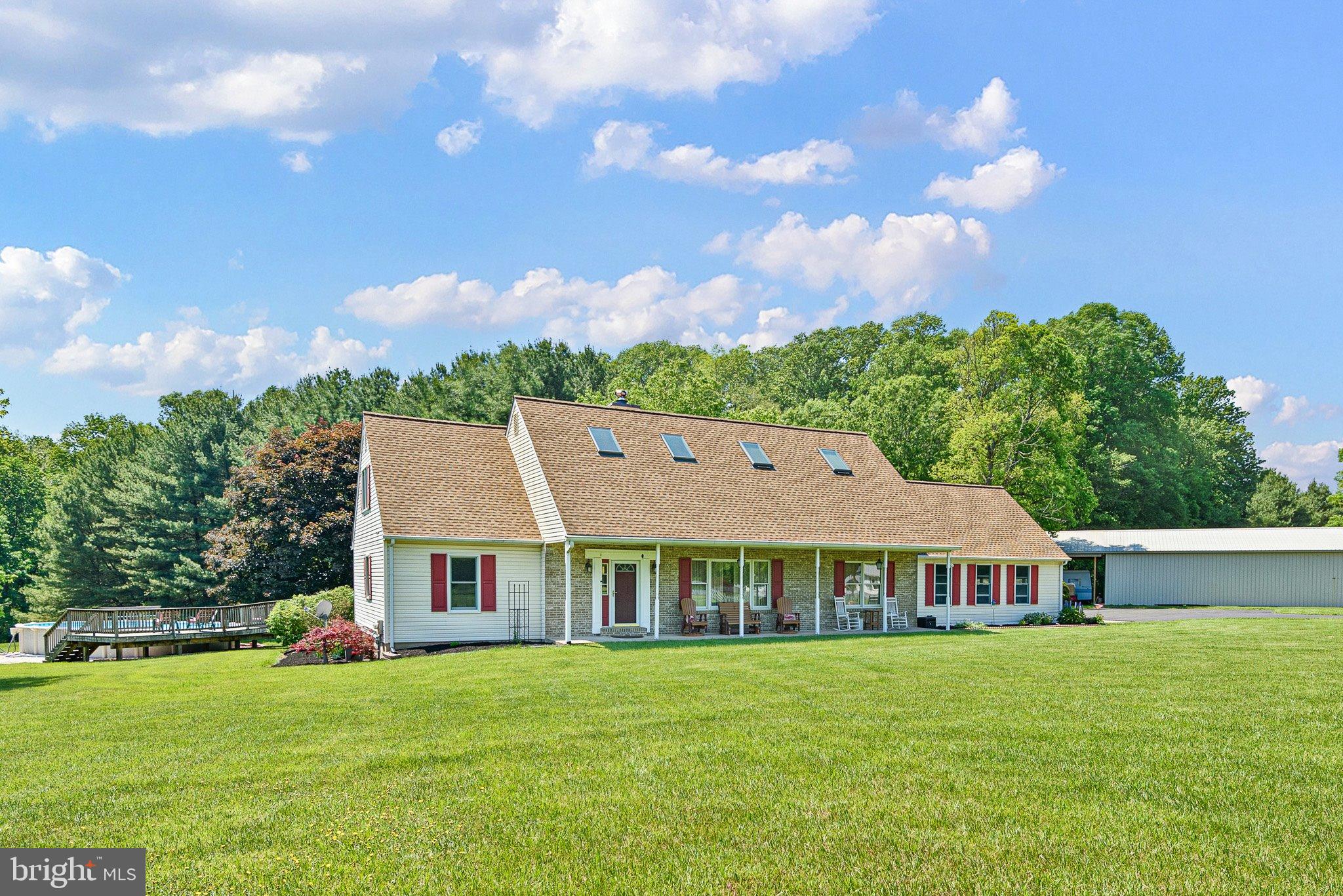 Welcome to 135 Blacksnake Rd!