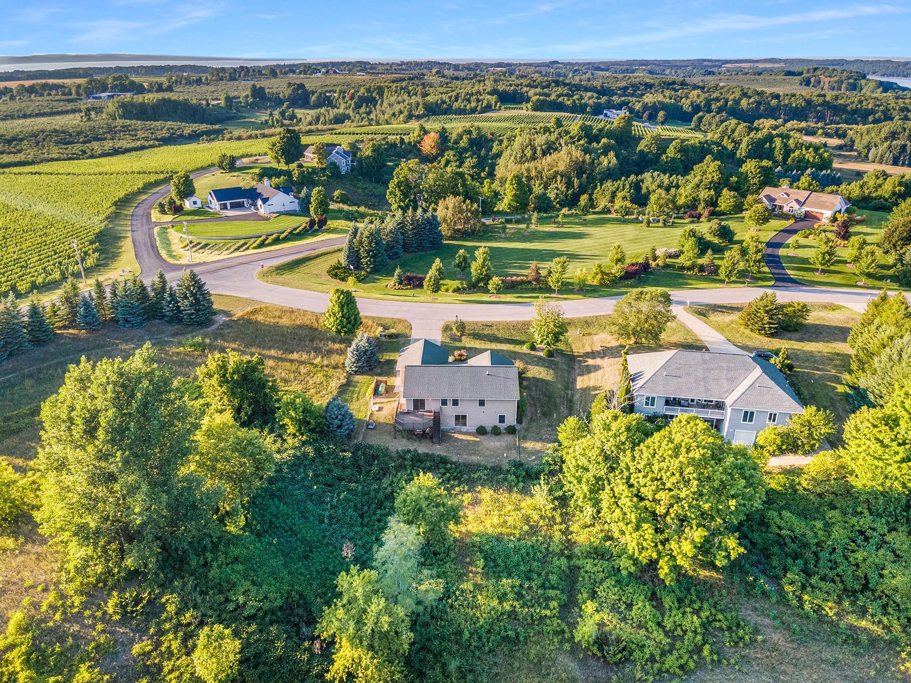 3868 Smokey Ridge Road Traverse City, MI 49686 - Photo 20 of 22 1904191-19.JPG