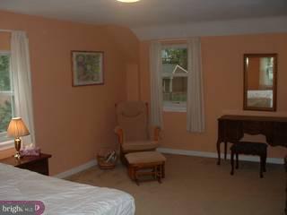 124 Fennerton Road Paoli, PA 19301 - Photo 4 of 6 Gallery Image 4