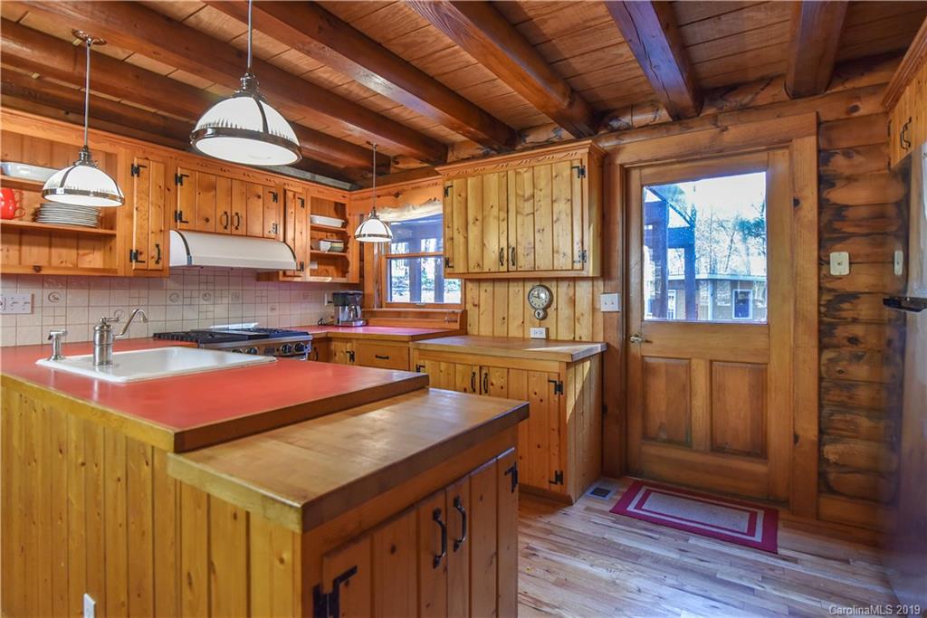 188 Davidson Road Swannanoa, NC 28778 - Photo 14 of 36 Gallery Image 14